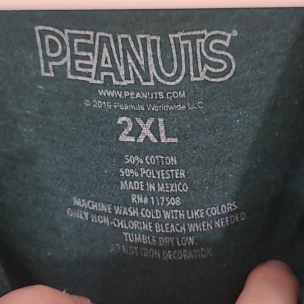 Snoopy Tee - Picture 2 of 3